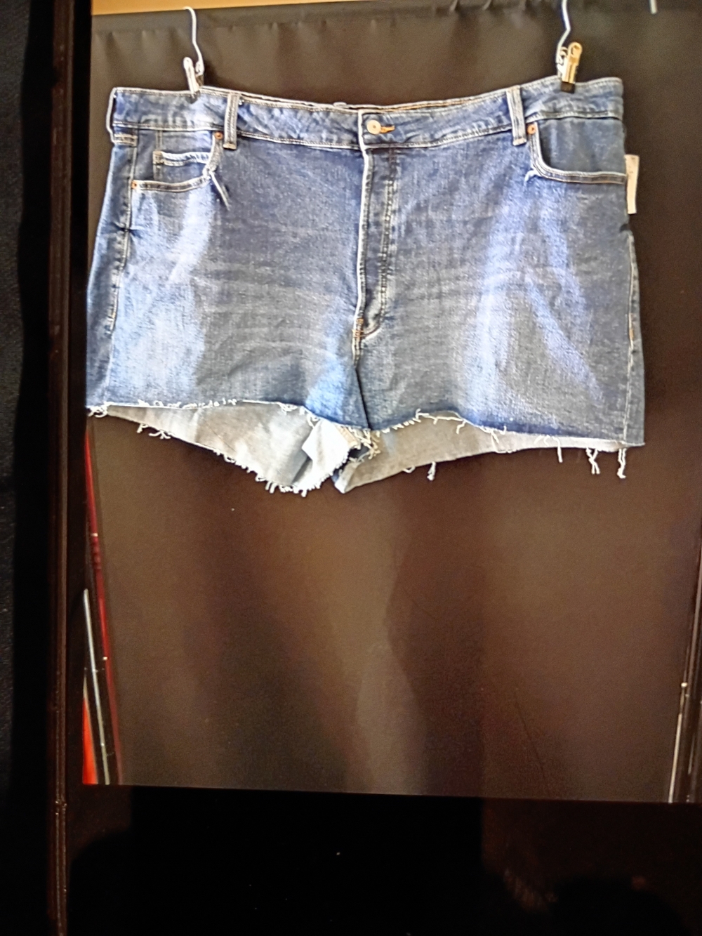 Old Navy Blue Denim Raw-Hem Cutoff Shorts - Picture 3 of 5
